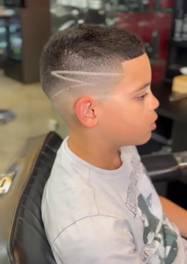 Coiffeur garçon près de Lognes